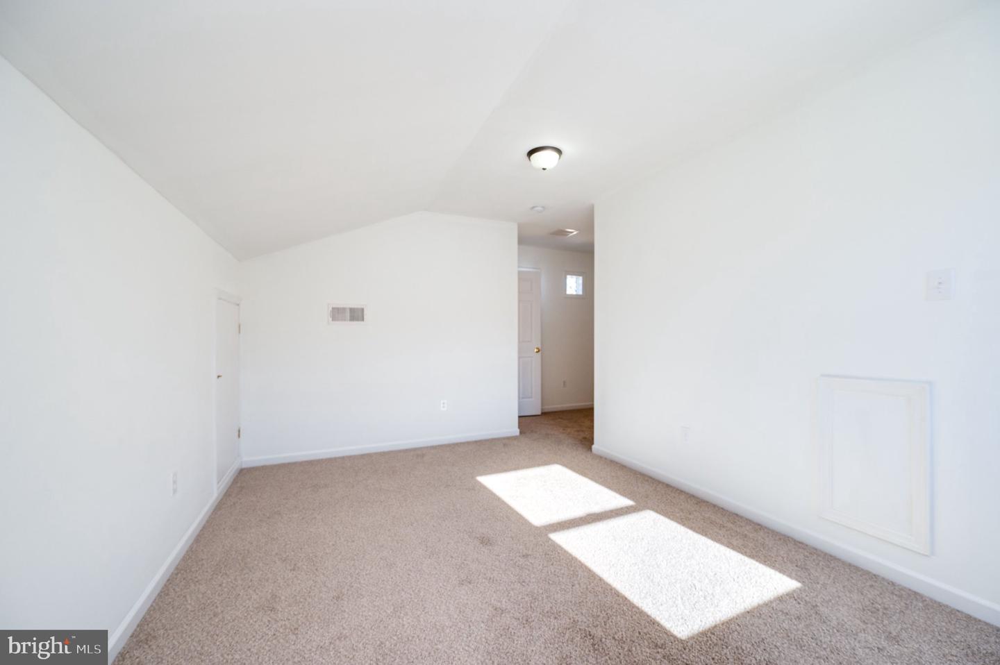 220 Woodland Ave Property Photo 26