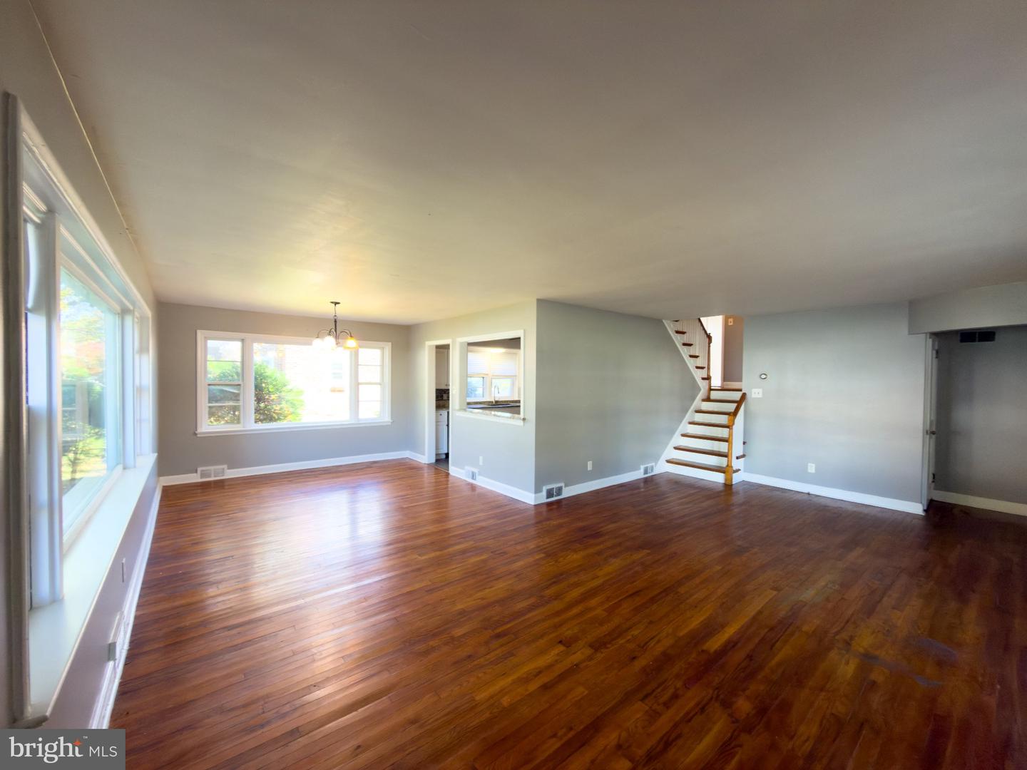 11 Harvey Ave Property Photo 7