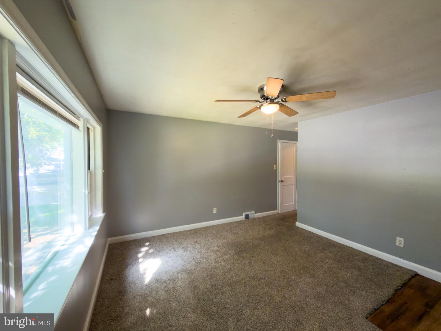 11 Harvey Ave Property Photo 14