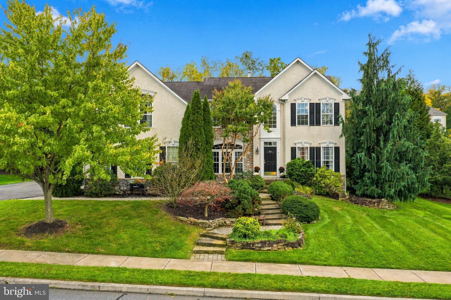 25 Winding Brook Dr Property Photo 1