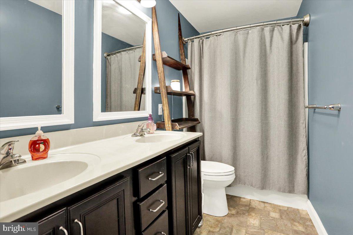 82 Nantucket Dr Property Photo 21