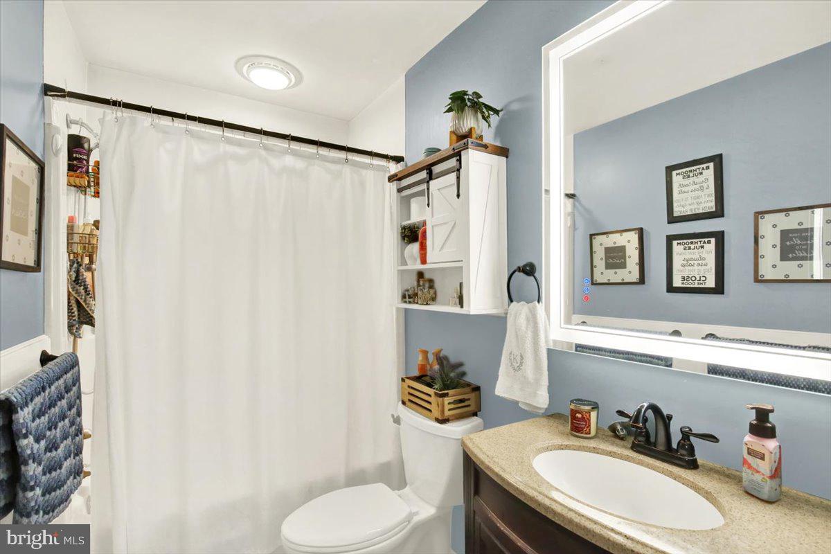 104 Pear St Property Photo 12