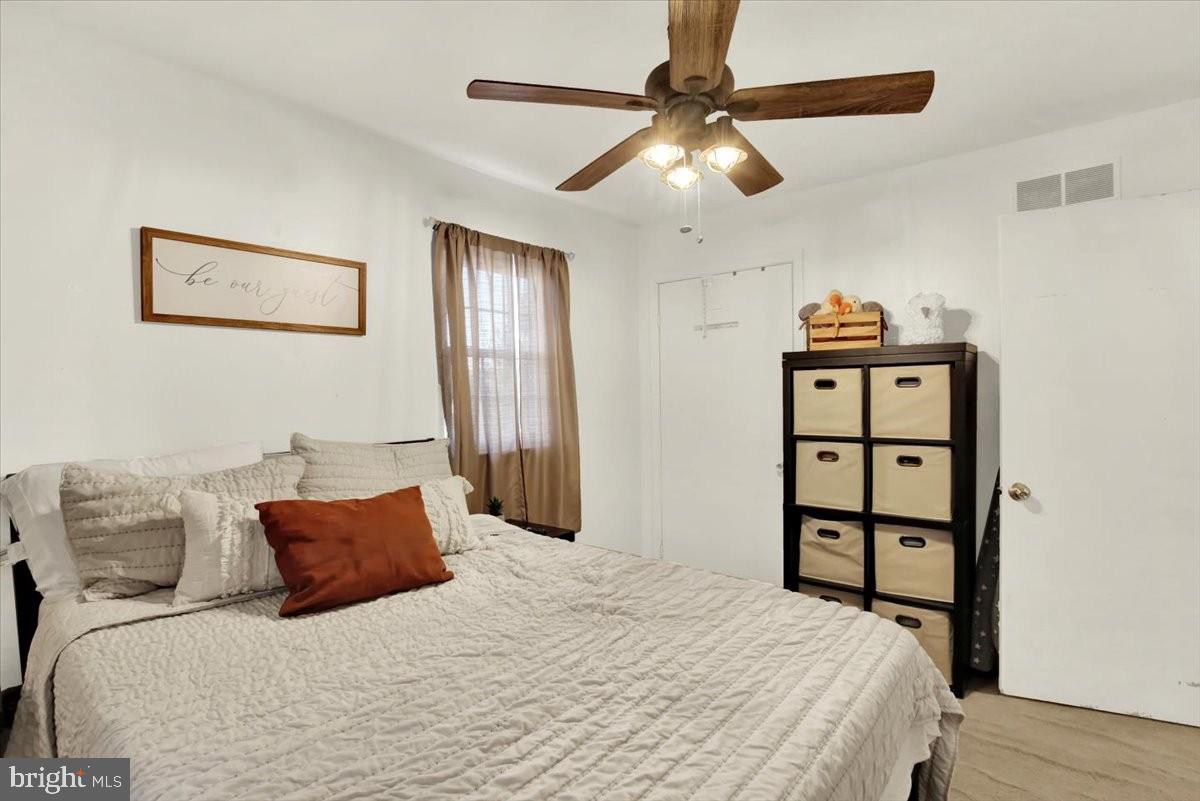 104 Pear St Property Photo 14