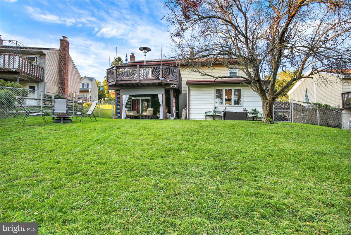 104 Pear St Property Photo 33