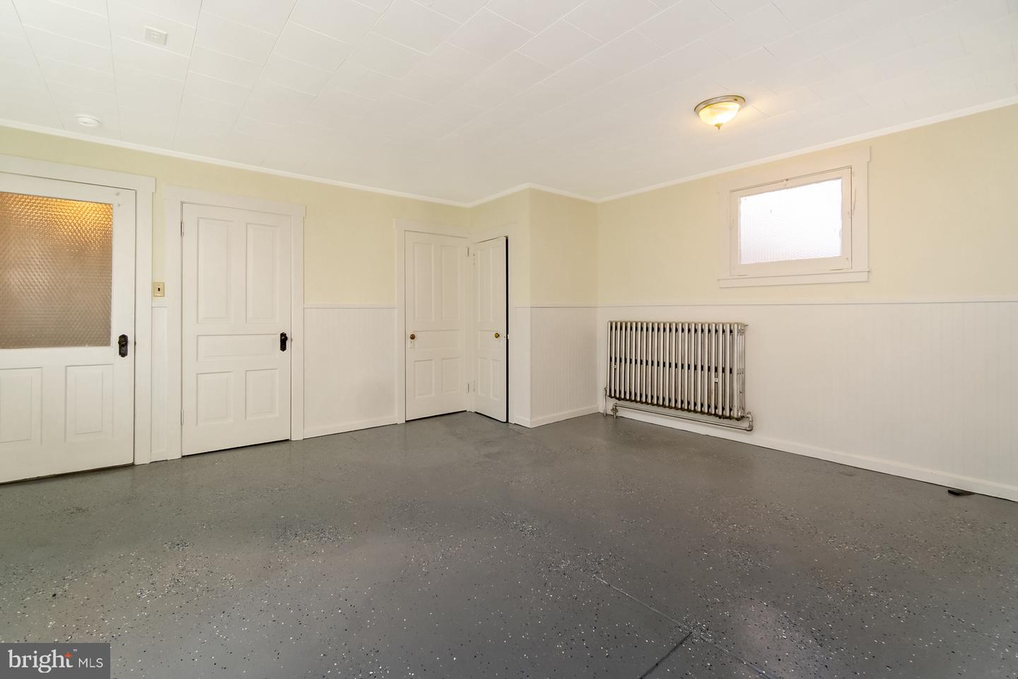 107 S Home Ave Property Photo 22