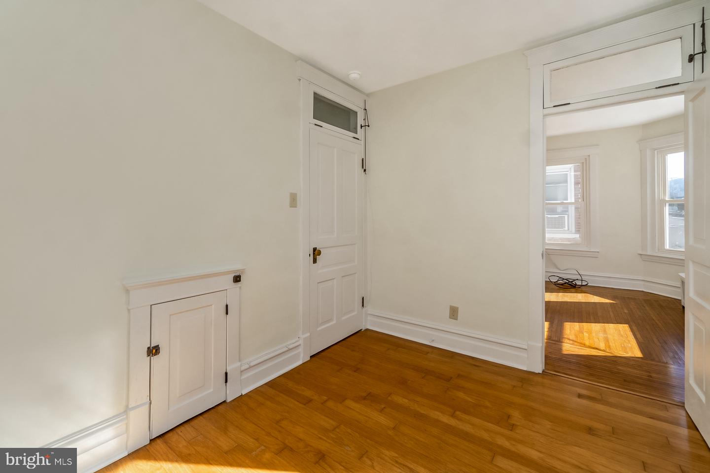 107 S Home Ave Property Photo 29