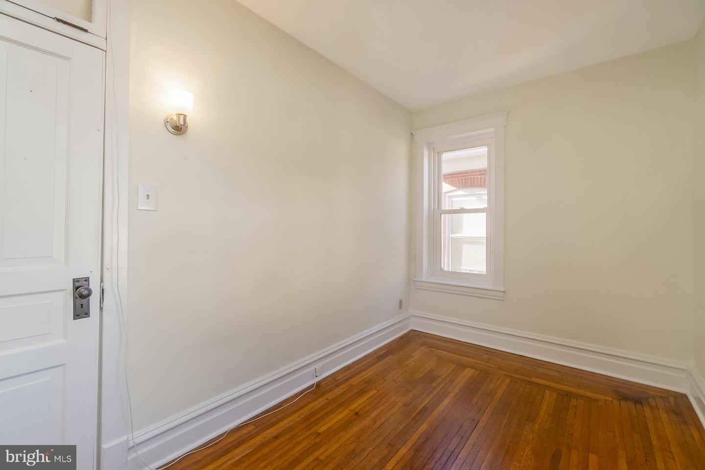 107 S Home Ave Property Photo 36