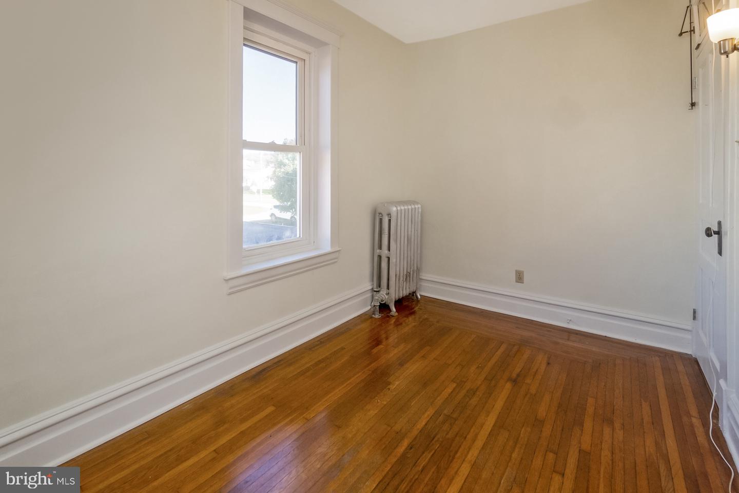 107 S Home Ave Property Photo 37