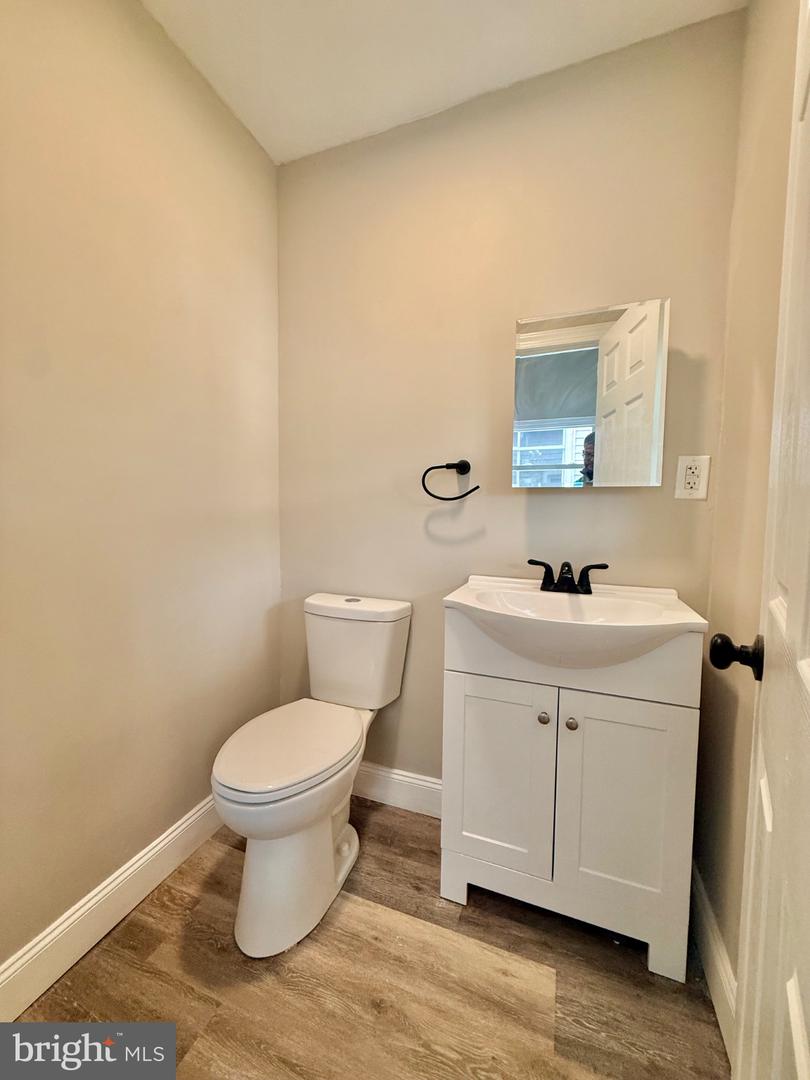 1649 Cotton St Property Photo 11