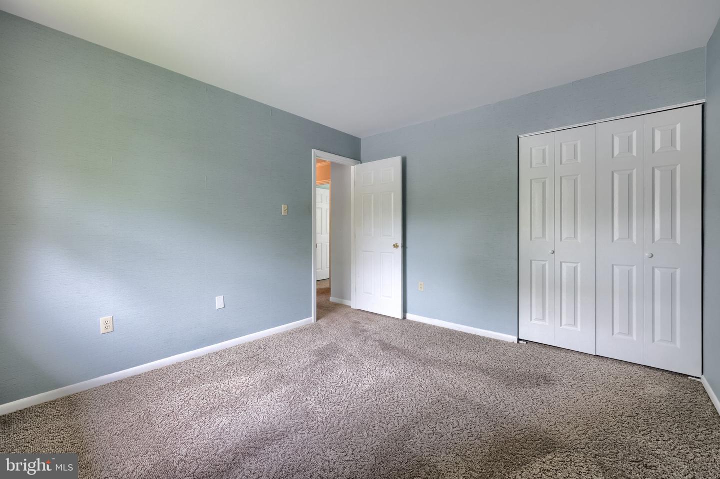 1376 Woodcrest Dr Property Photo 17