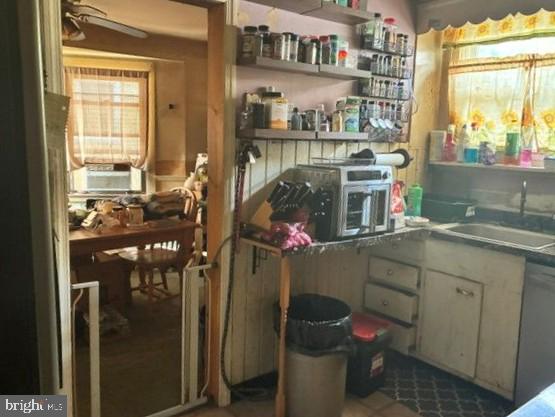 2549 Grant St Property Photo 5