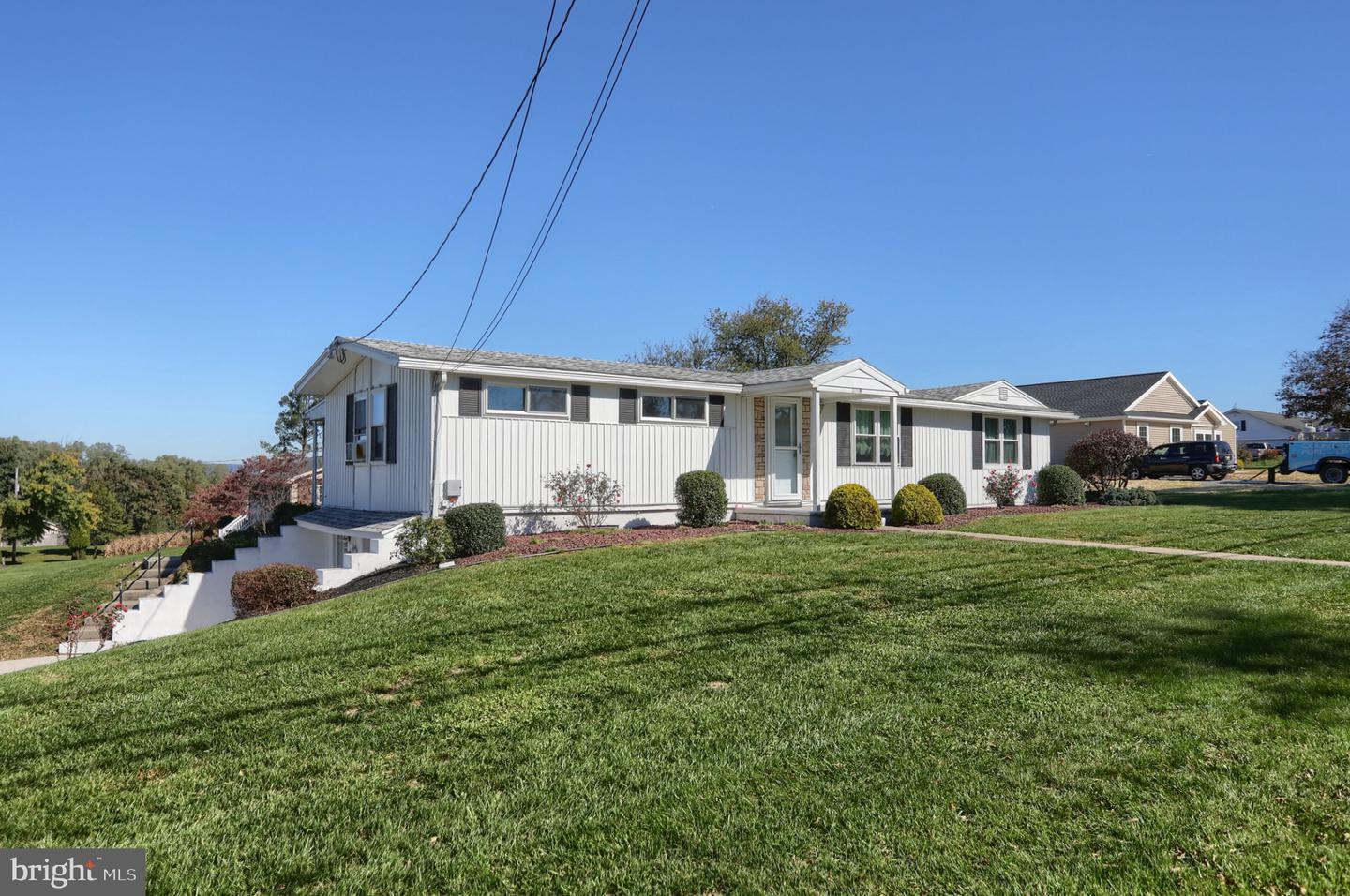 2471-a Brownsville Rd Property Photo 1