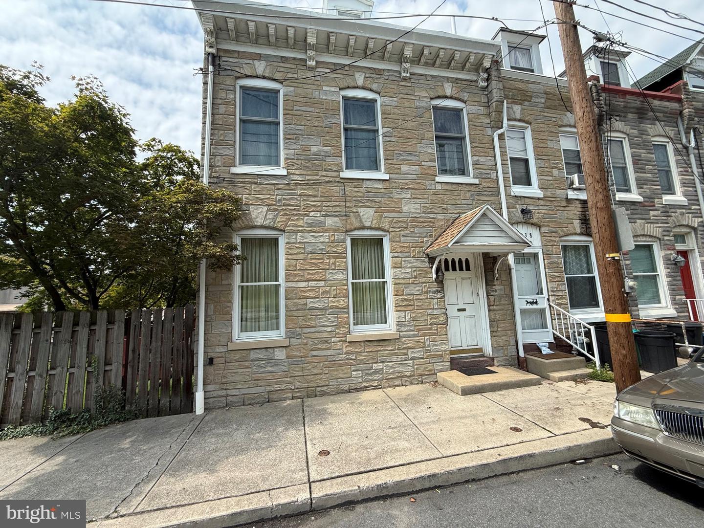1036 Hampden Blvd Property Photo 1
