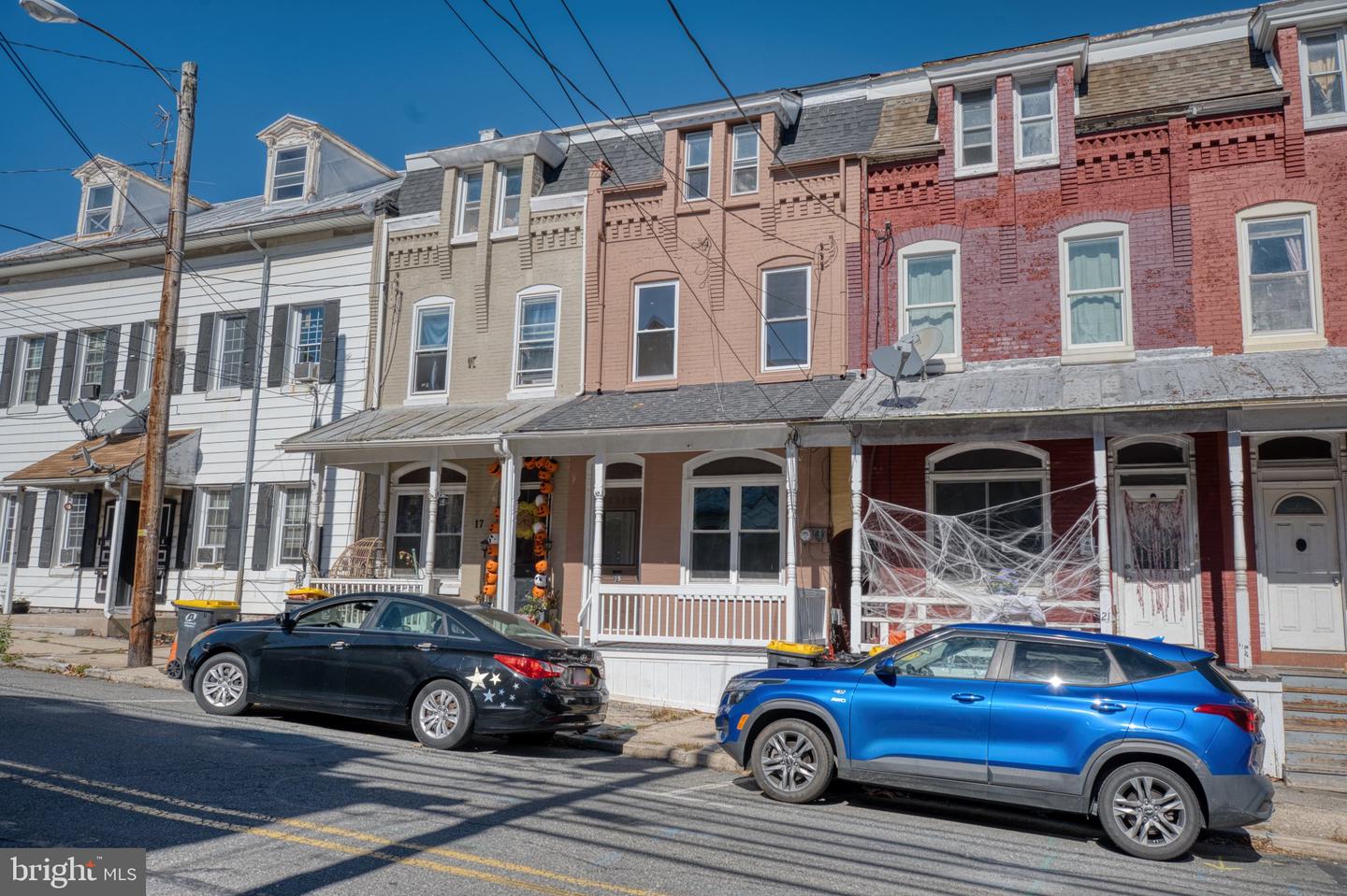 19 E High St Property Photo 1