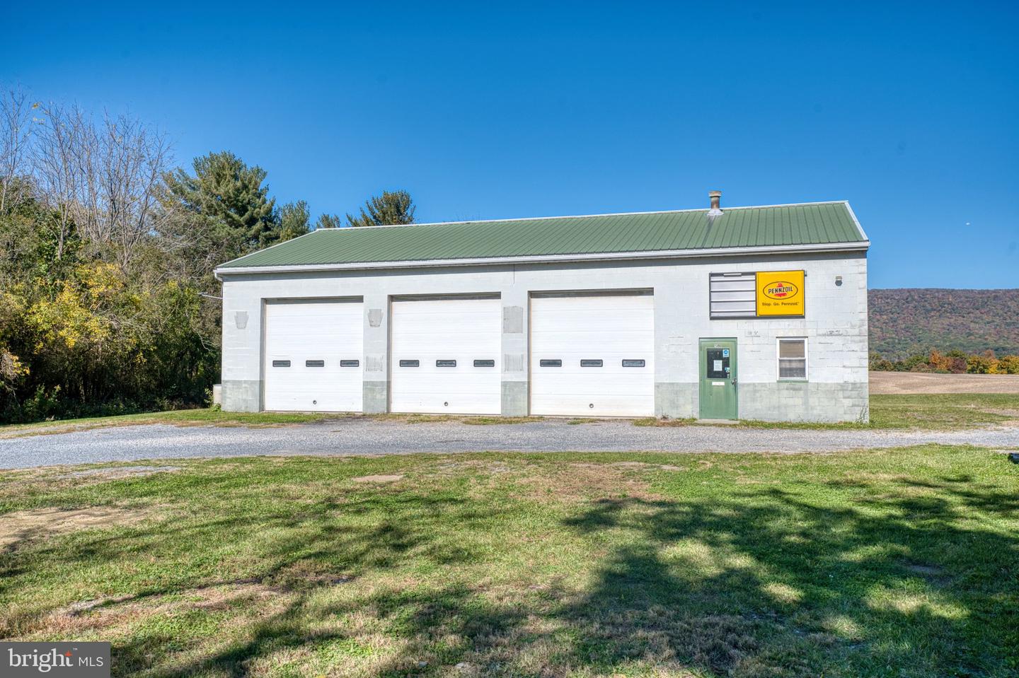 5116 Old Route 22 Property Photo 1