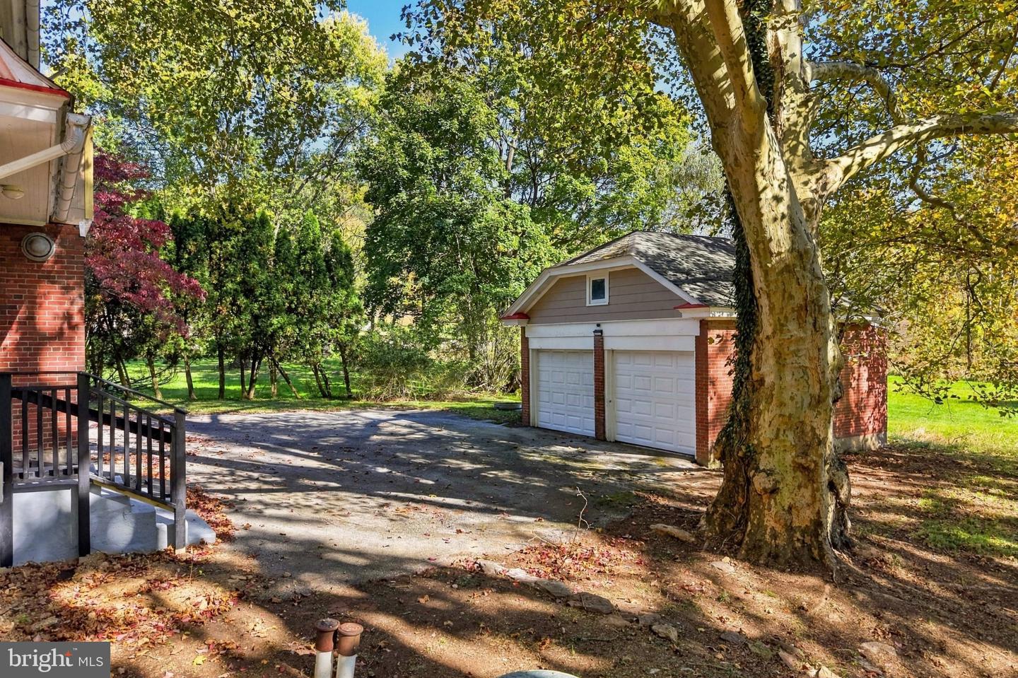 1719 Friedensburg Rd Property Photo 4