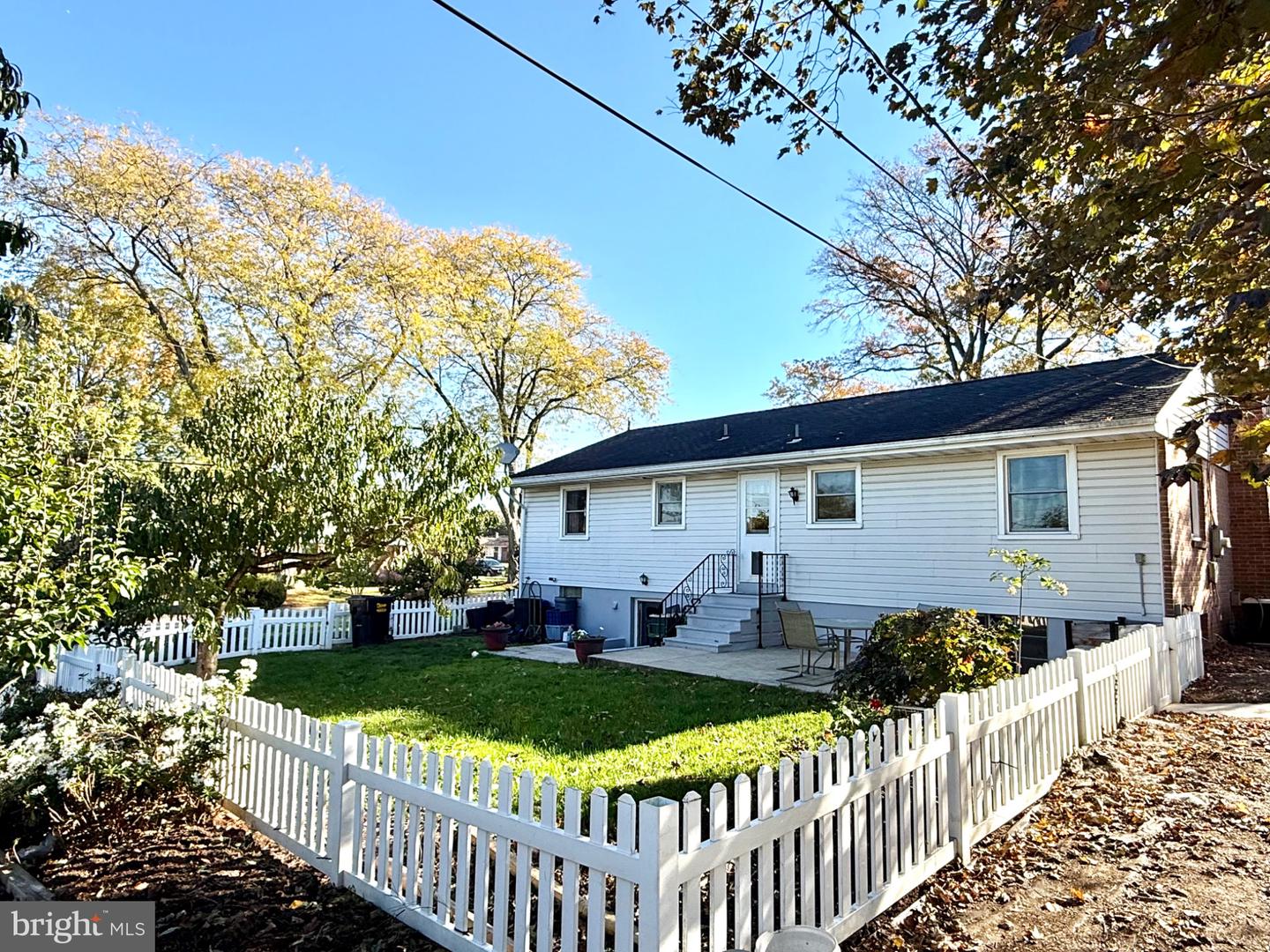 18 Virginia Ave Property Photo 8