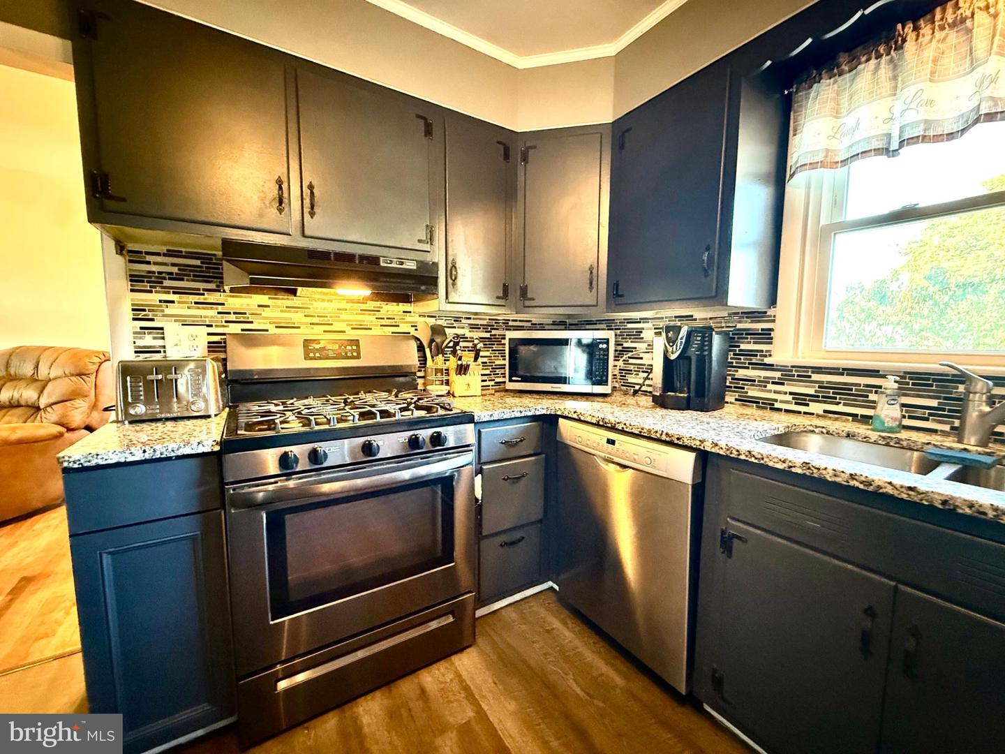 18 Virginia Ave Property Photo 17