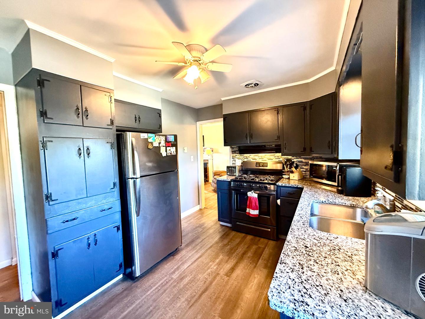18 Virginia Ave Property Photo 18