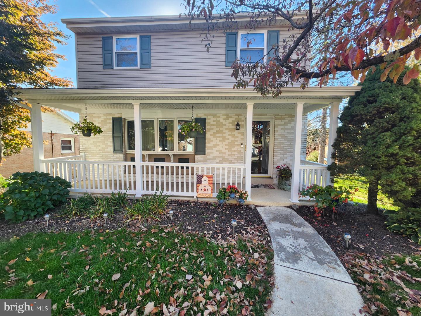 26 Rosemont Ave Property Photo 1