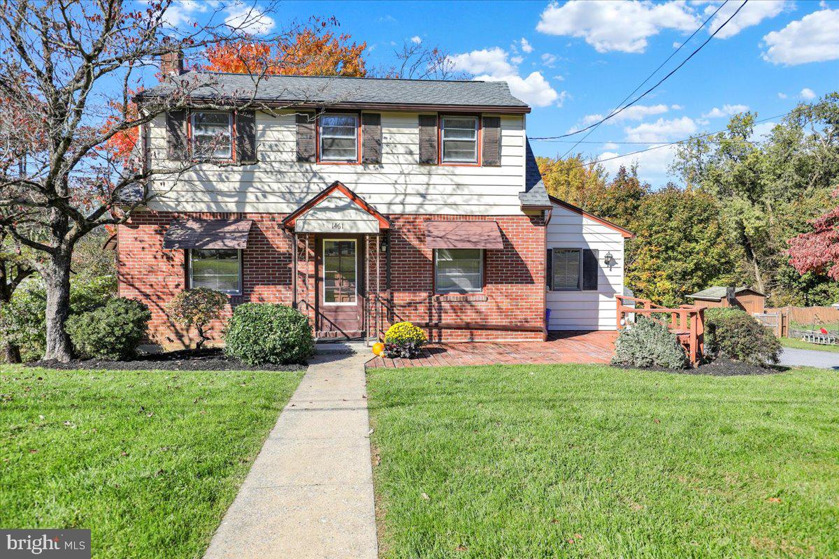 1461 Old Lancaster Pike Property Photo 1