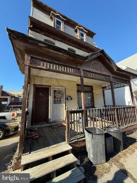 326 2nd Ave Property Photo