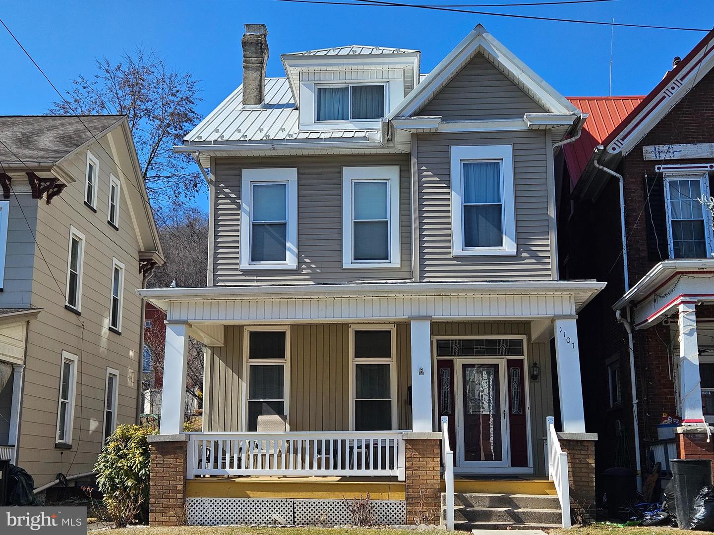 1107 Lincoln Ave Property Photo