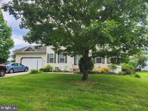 153 RICHARDS DR