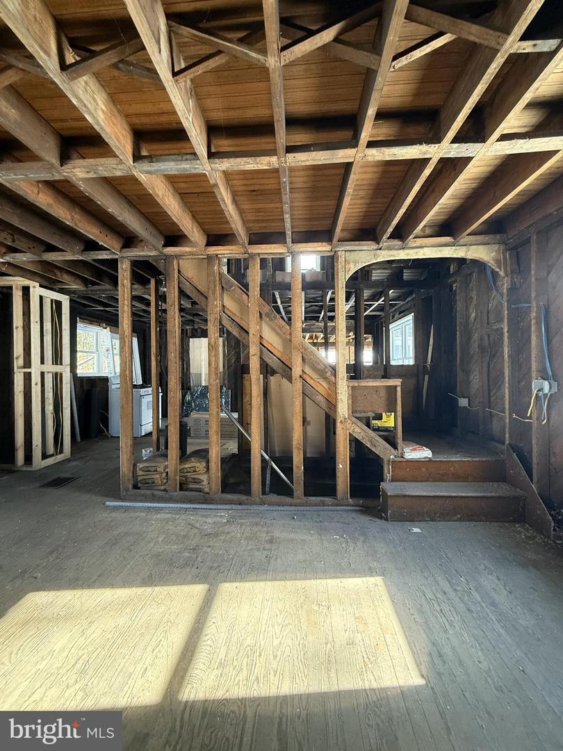 100 Meade St Property Photo 2