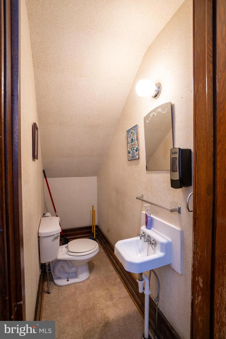 501 Walnut St Property Photo 14