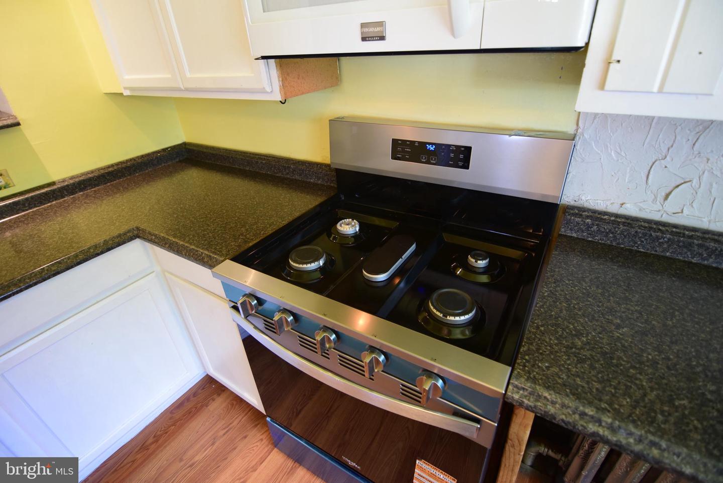 1355 Logan Ave Property Photo 14