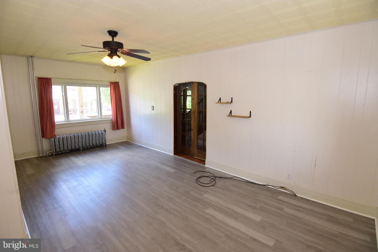 1355 Logan Ave Property Photo 20