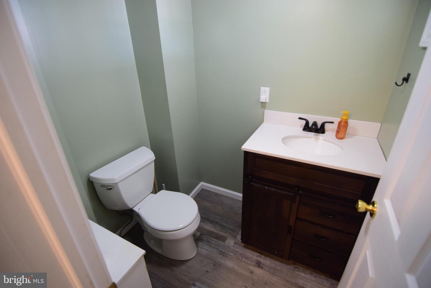 1355 Logan Ave Property Photo 25