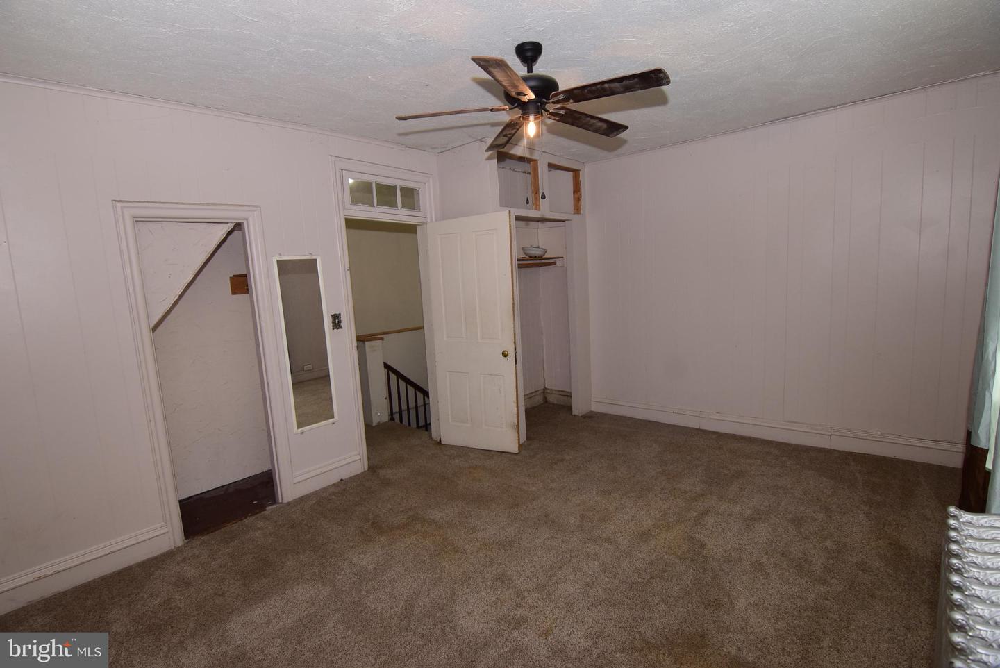 1355 Logan Ave Property Photo 27