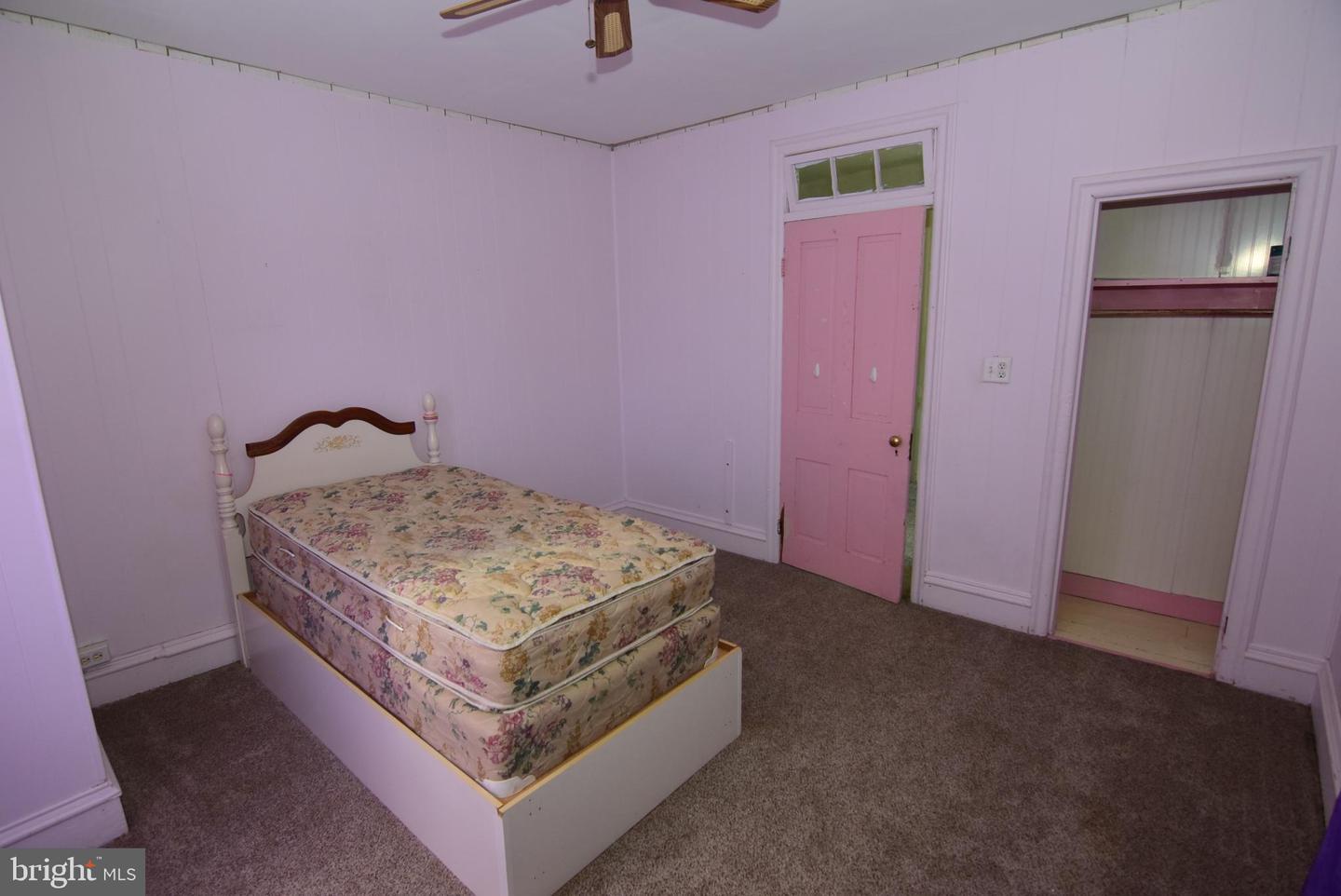 1355 Logan Ave Property Photo 40