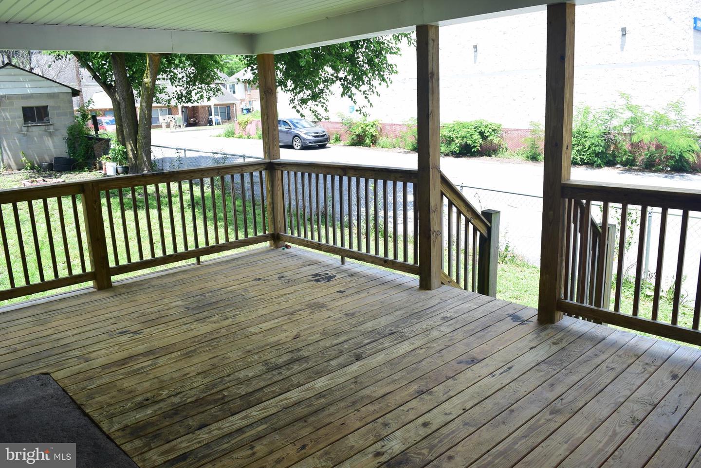 1355 Logan Ave Property Photo 46