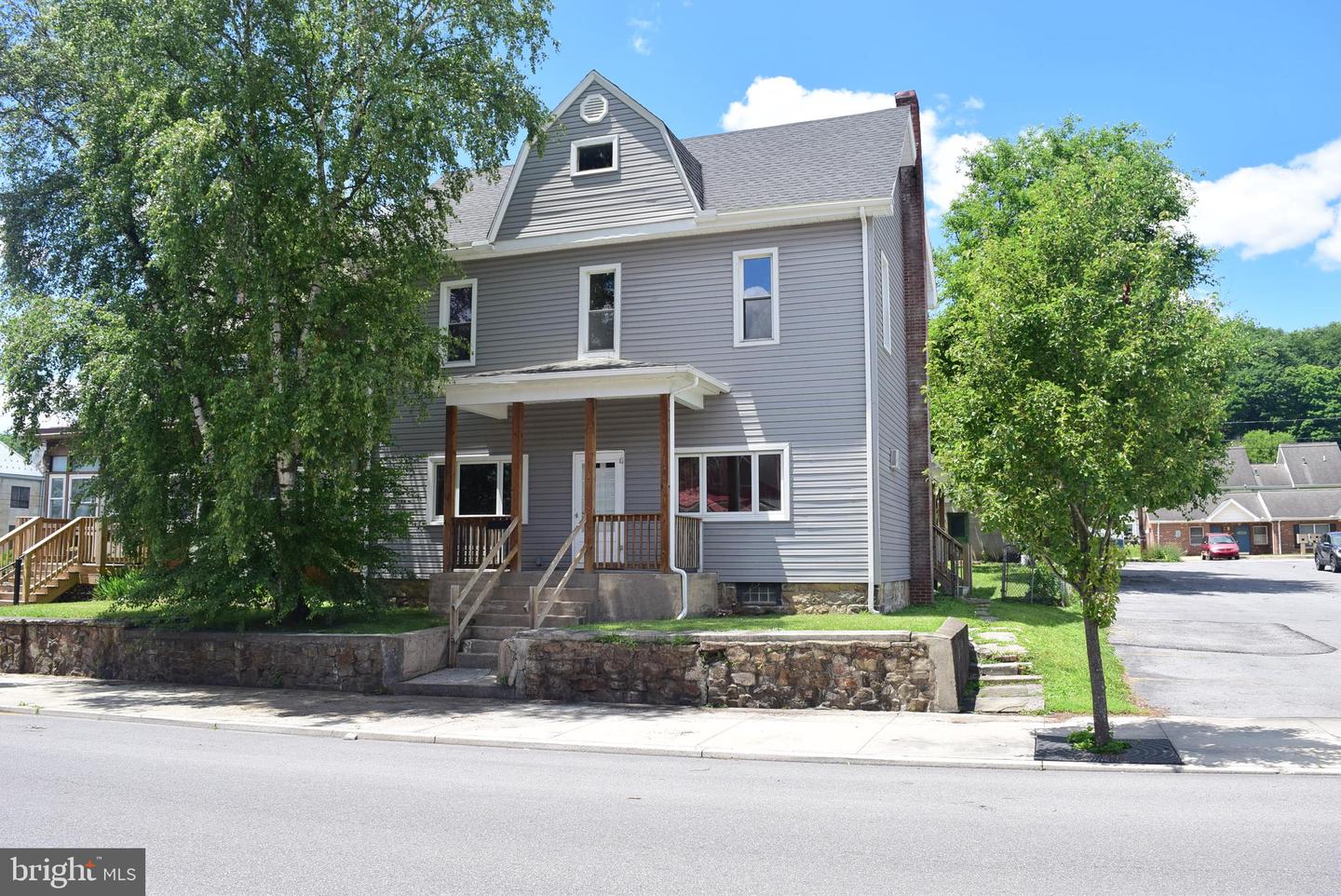 1355 Logan Ave Property Photo 47
