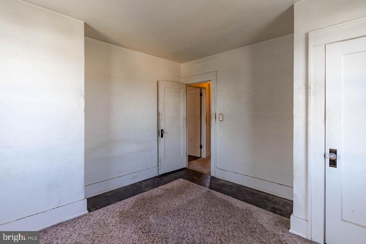 706 5th St E Property Photo 13