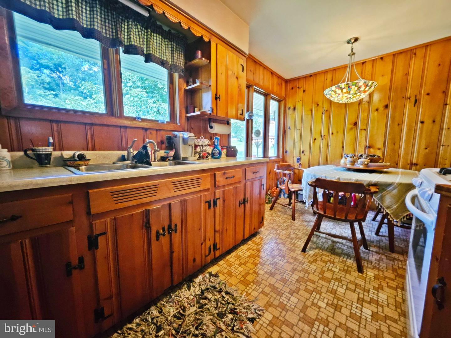 602 4th St Property Photo 14