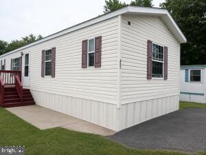 427 Greendown Acres Ln Property Photo 1