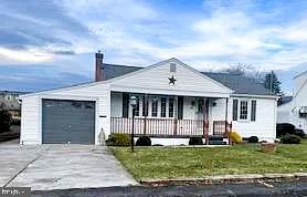 311 Ash St Property Photo 1