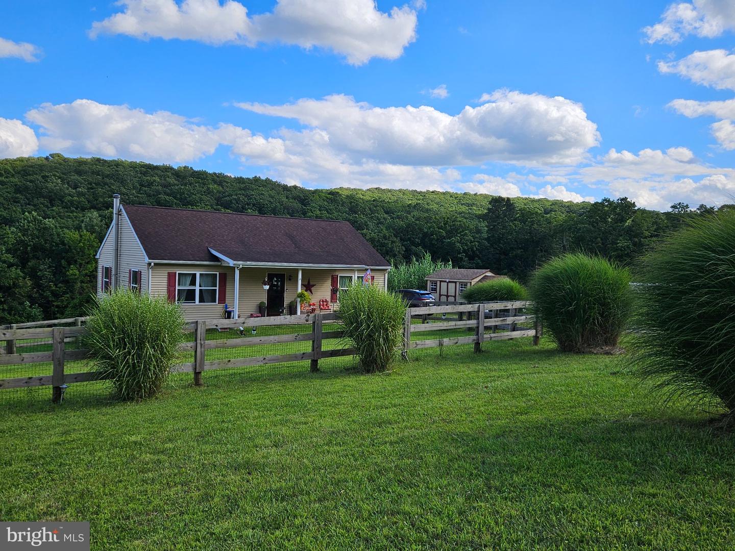 285 Beastons Rd Property Photo 1