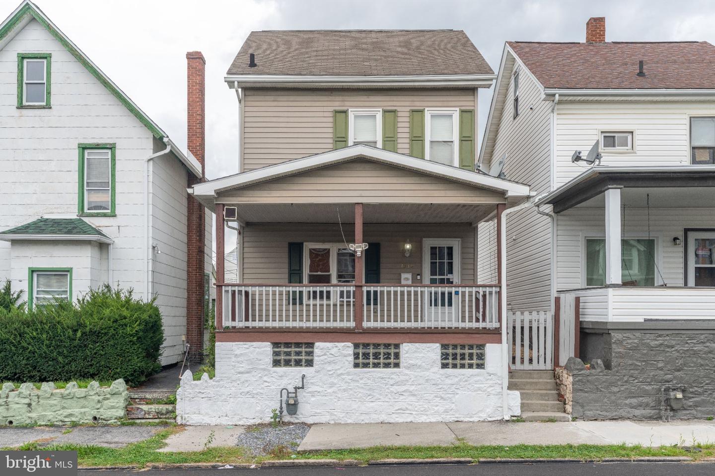 1310 1st Property Photo 1