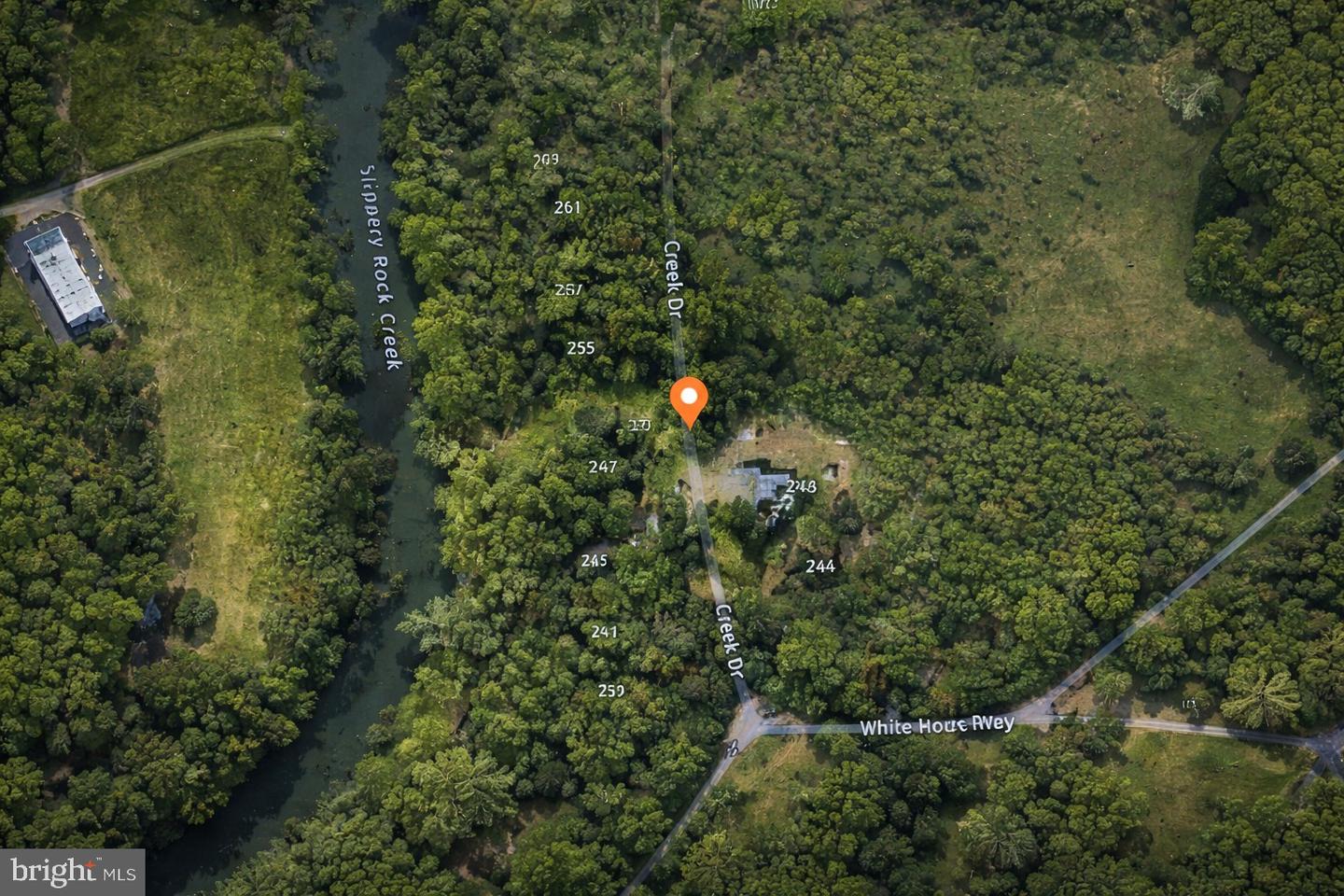 Creek Dr Property Photo 1