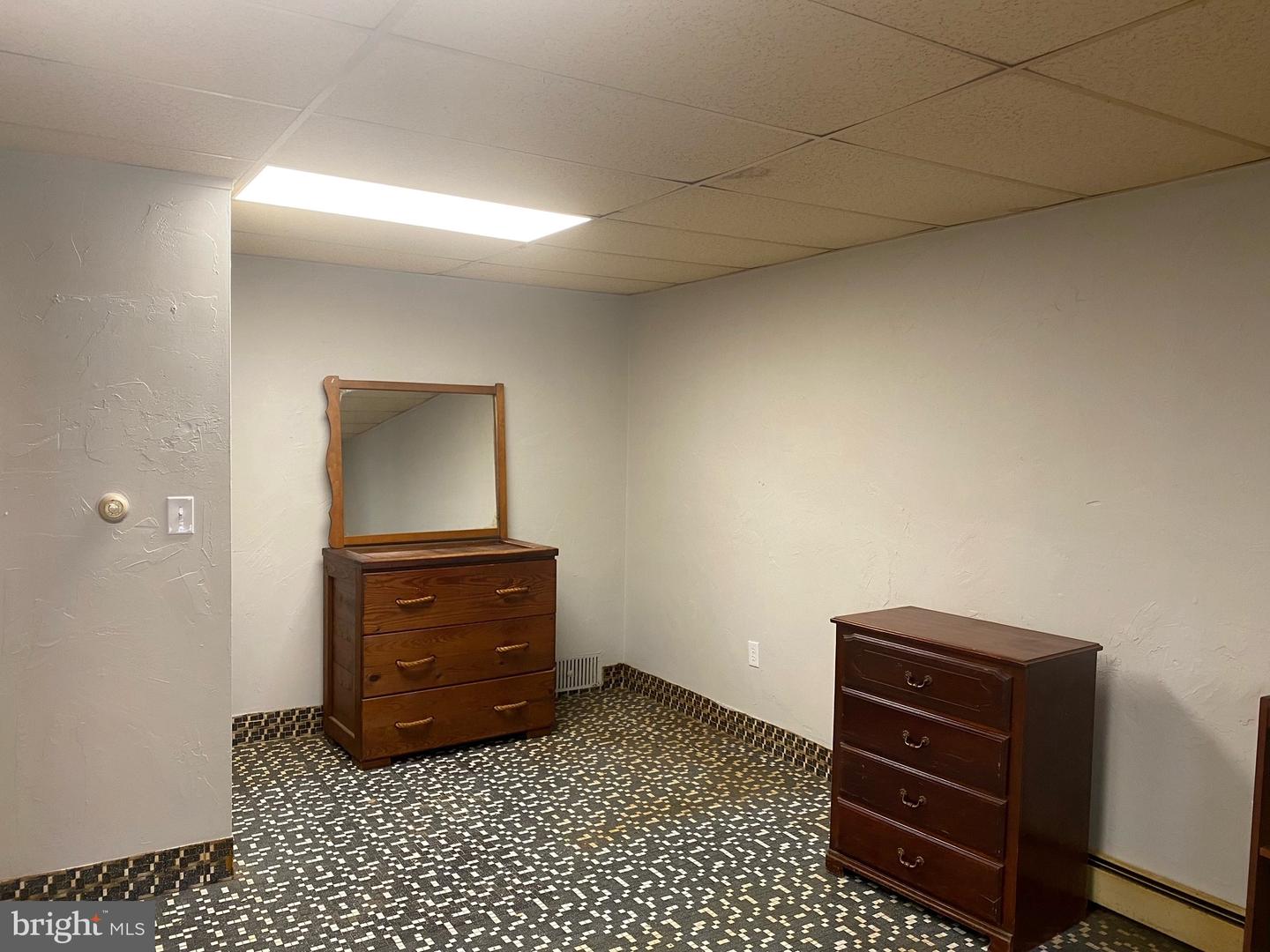 17 S 2ND ST #F Property Photo 1
