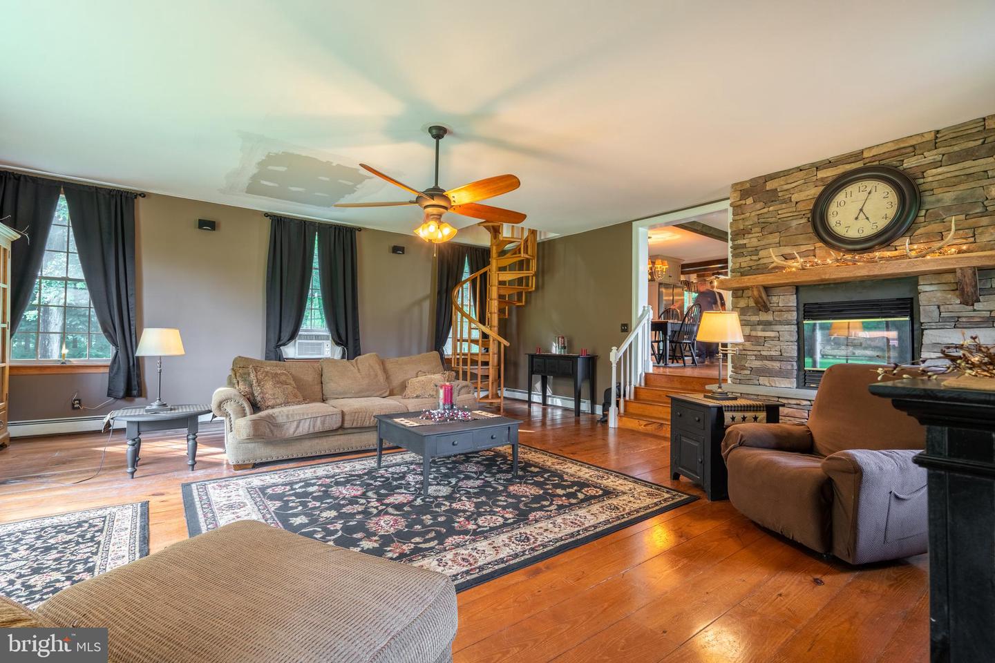 240 Frogtown Rd Property Photo 12
