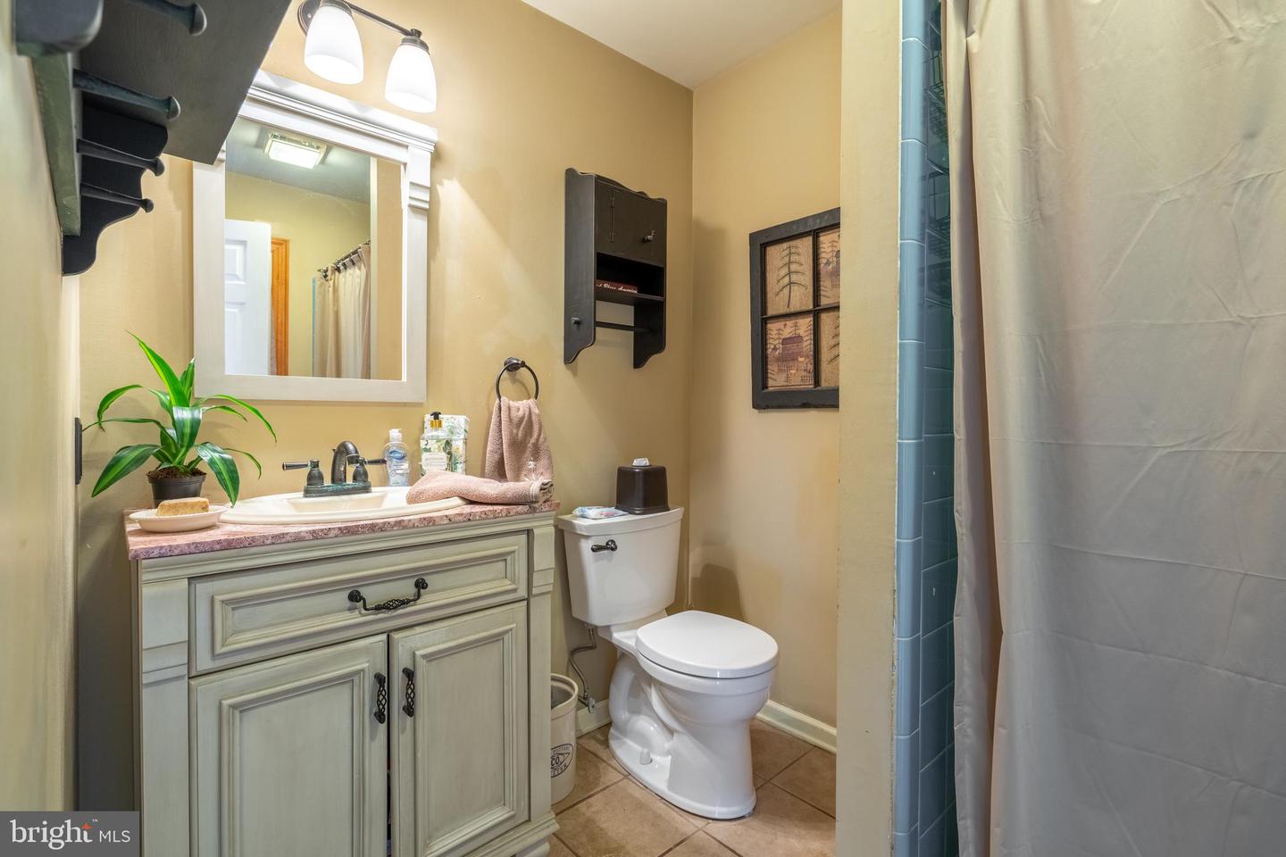 240 Frogtown Rd Property Photo 16