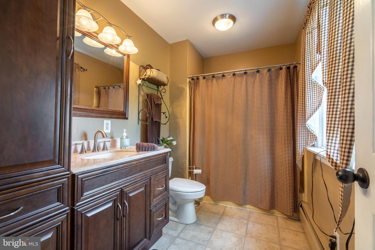 240 Frogtown Rd Property Photo 27