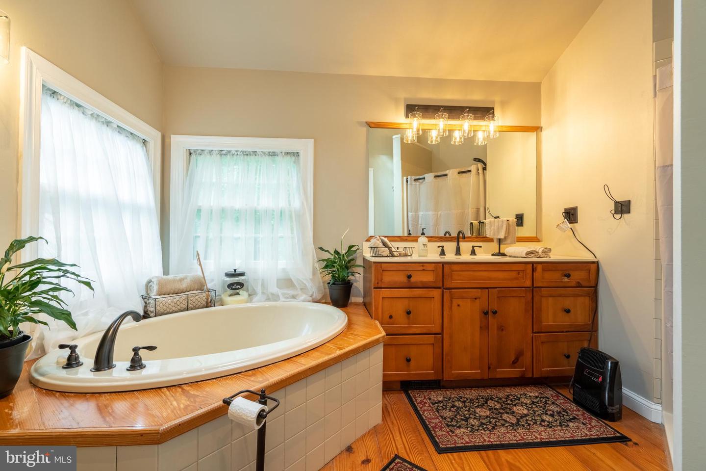 240 Frogtown Rd Property Photo 32
