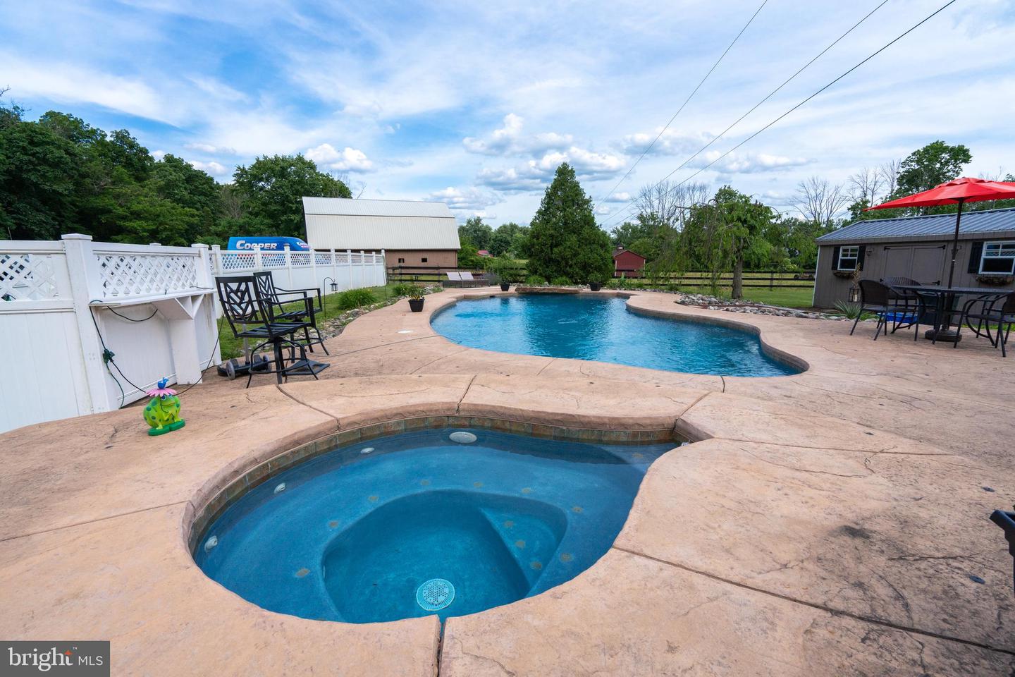 240 Frogtown Rd Property Photo 38